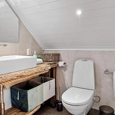 Nyaraló 7 Person In Bud