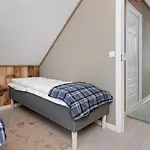 7 Person In *