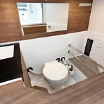 7 Person In * Bud